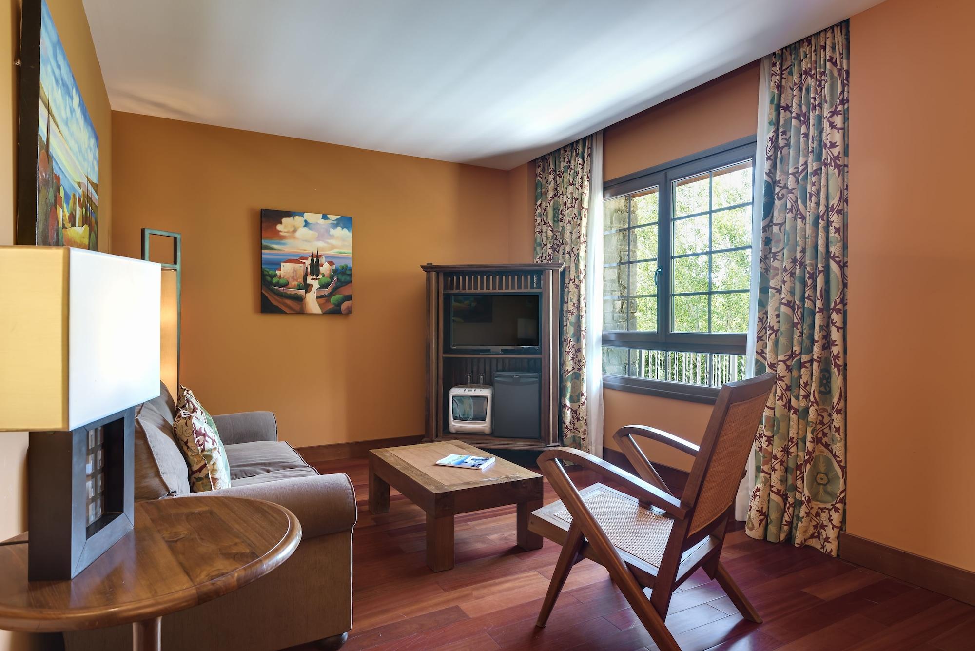 Hotel & Spa Monasterio De بولتانا المظهر الخارجي الصورة A living room