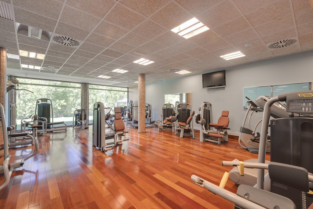 Hotel & Spa Monasterio De بولتانا المظهر الخارجي الصورة The gym at the hotel