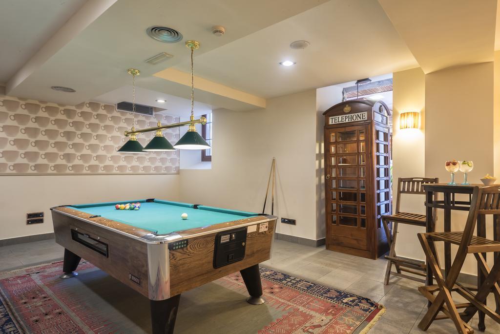 Hotel & Spa Monasterio De بولتانا المظهر الخارجي الصورة The games room